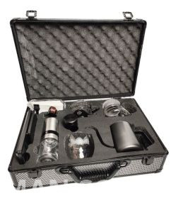 حقيبة تحضير قهوة مختصة: كل ما تحتاجه في حقيبة واحدة لتحضير قهوة V60 المقطرة