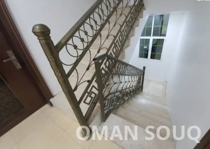 بناية للبيع سكنية تتكون من 12 شقة في فلج القبائل فيها عقود معتمدة