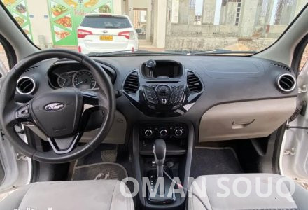 فورد فيغو للبيع السياره بحاله جيده تأمين جديد